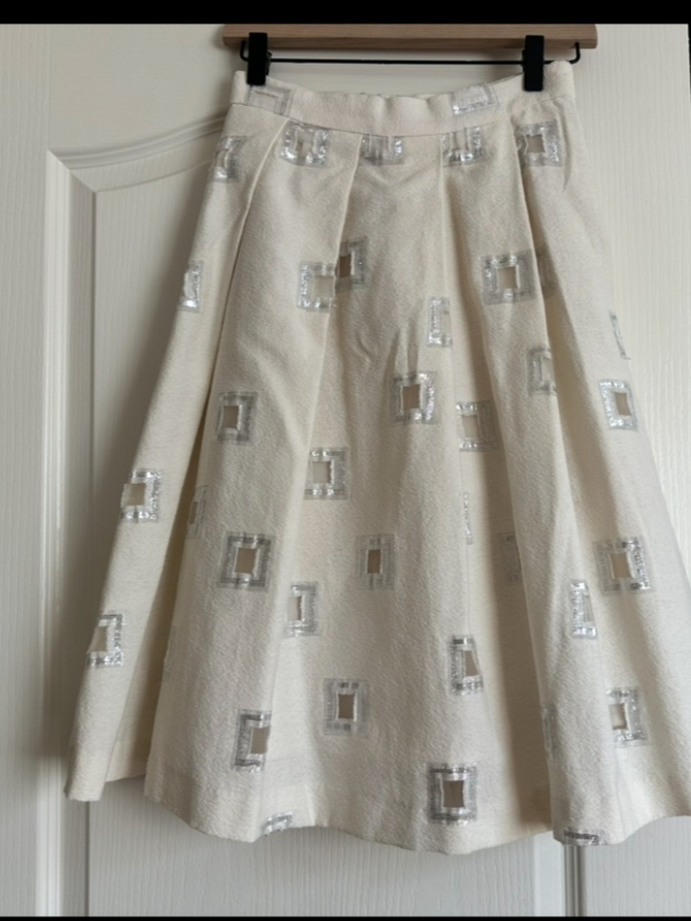 H&M Pleated Skirt with Metallic Window Detail. Size: 4. Excellent condition